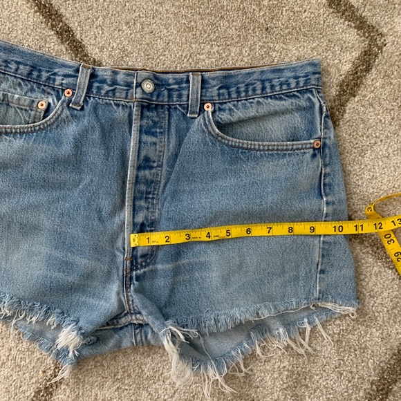 Vintage Levi’s Cutoff 501 Light Denim Shorts Button Fly - Picture 8 of 11